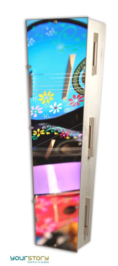 https://bestattungsportal-production.imgix.net/product_images/1021/YOURSTORY-coffin-with-picture-flower-power.jpg?ixlib=php-3.3.1