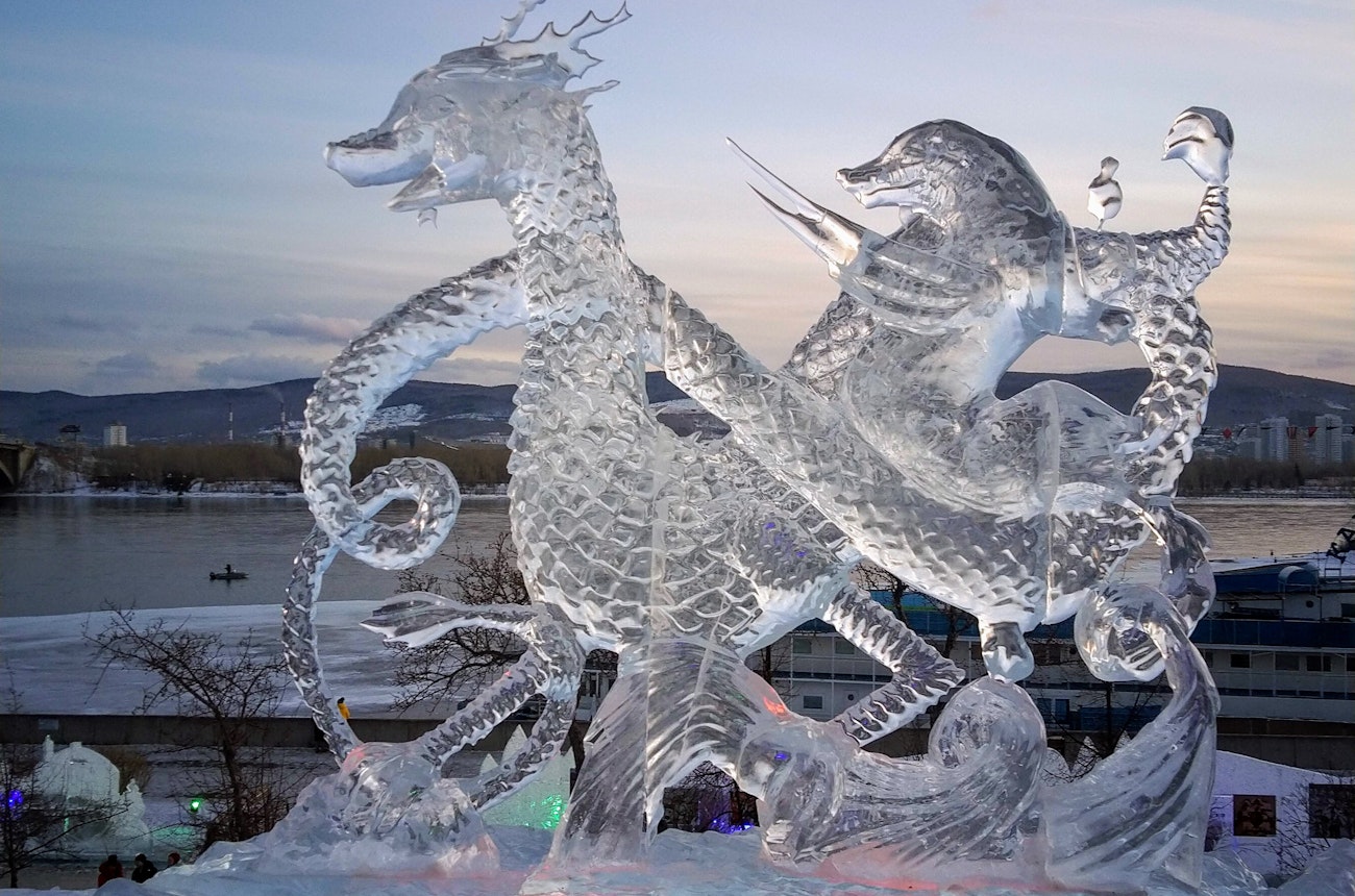 https://bestattungsportal-production.imgix.net/product_images/1385/ice-sculpture-4810317.jpg?ixlib=php-3.3.1