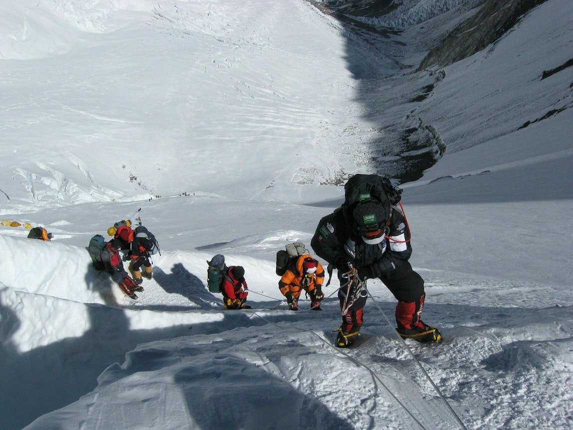 https://bestattungsportal-production.imgix.net/product_images/1962/mount-everest-89590_1280.jpg?ixlib=php-3.3.1