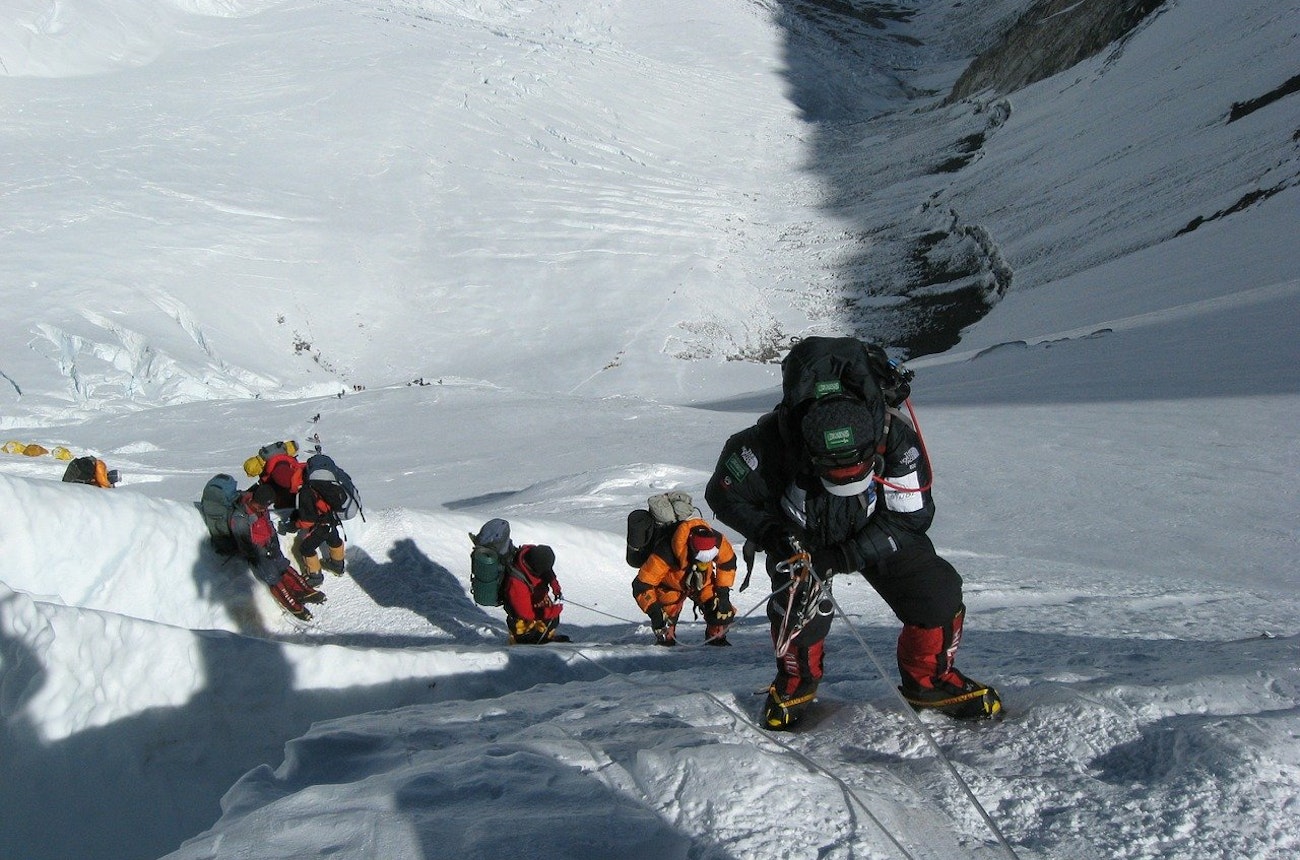 https://bestattungsportal-production.imgix.net/product_images/1962/mount-everest-89590_1280.jpg?ixlib=php-3.3.1