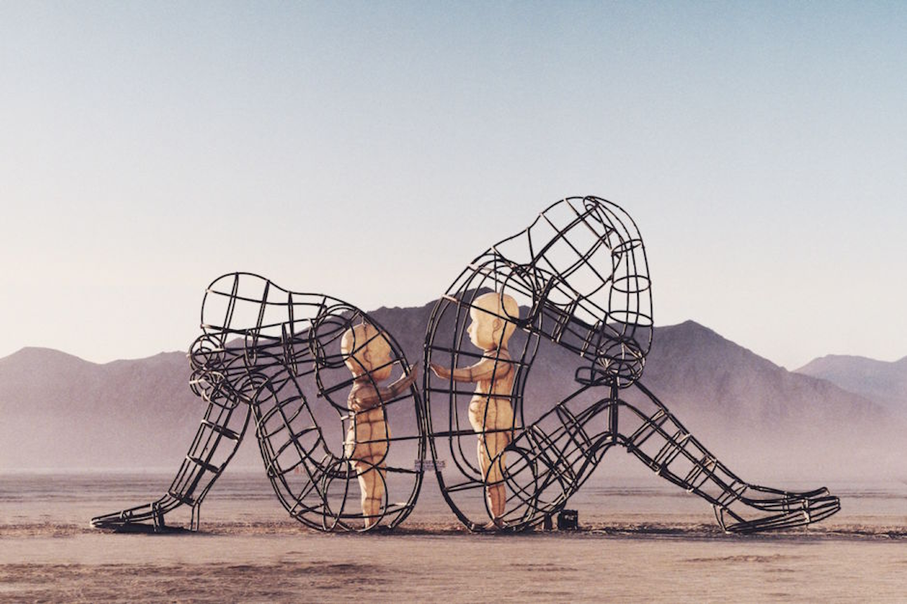 https://bestattungsportal-production.imgix.net/product_images/2088/42-of-the-coolest-Burning-Man-art-installations-ever.png?ixlib=php-3.3.1