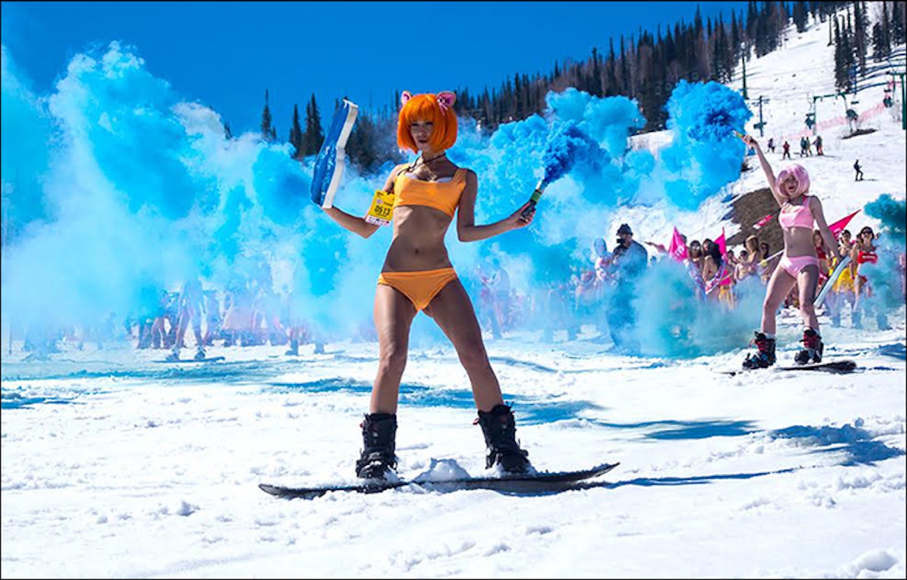 https://bestattungsportal-production.imgix.net/product_images/4528/Bikini-snow-show-Siberia--2--The-Siberian-Times_Gesh.jpg?ixlib=php-3.3.1