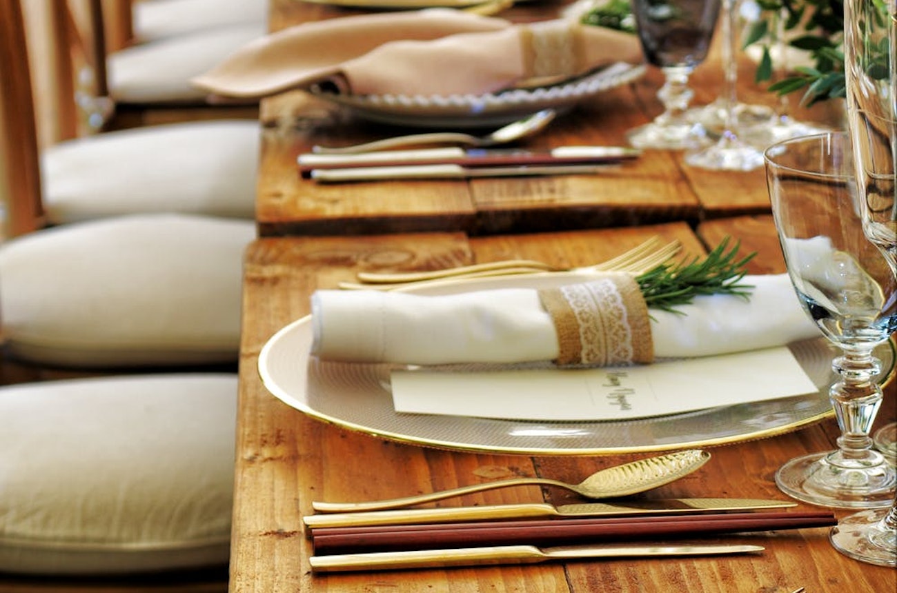 https://bestattungsportal-production.imgix.net/product_images/4800/pexels-photo-1395967.jpeg?ixlib=php-3.3.1